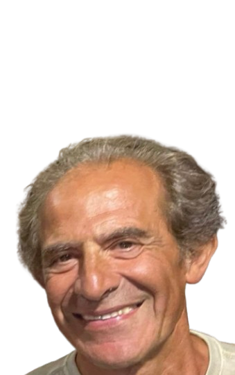 Ritratto di Mario Funari sorridente